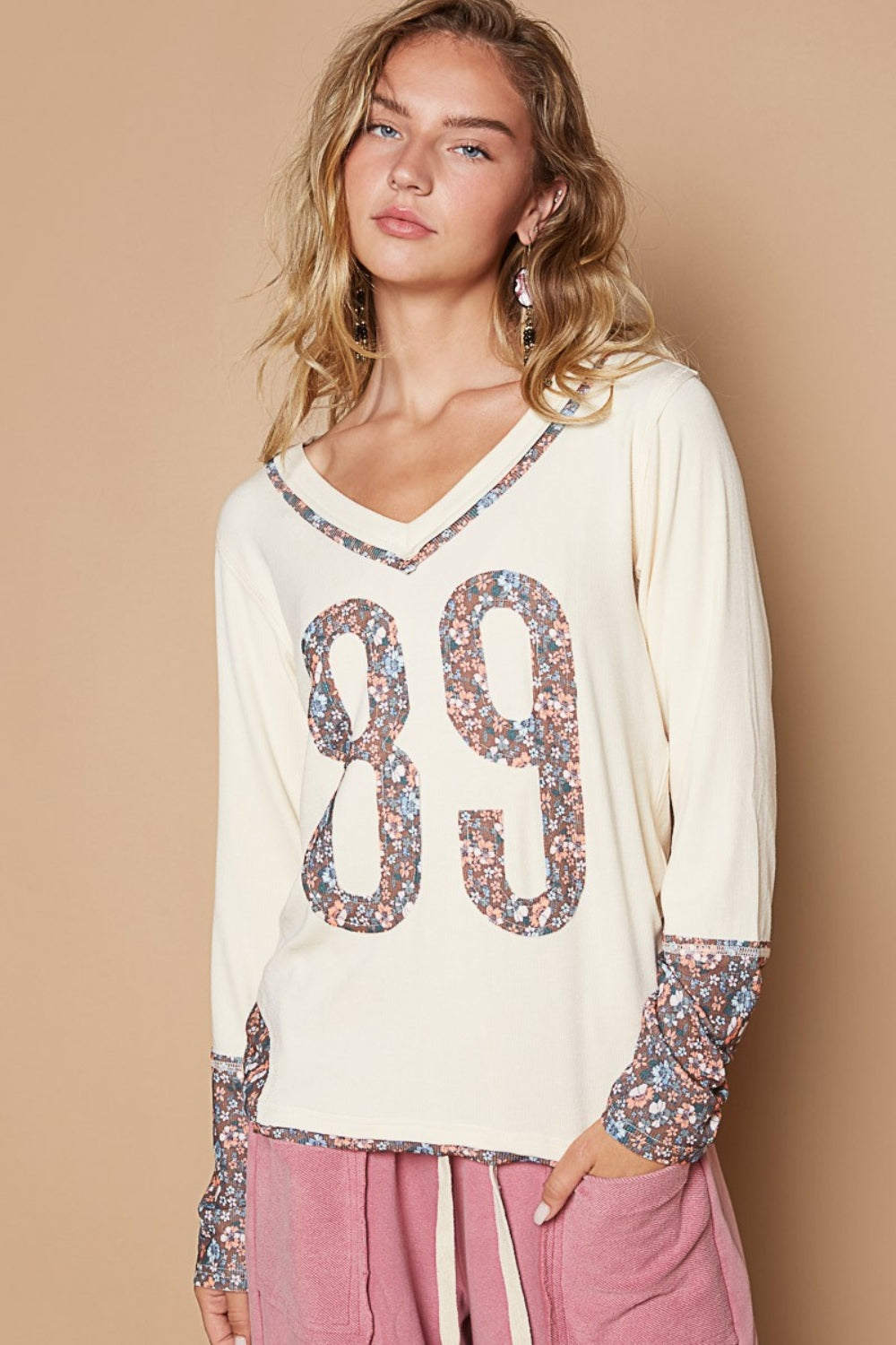 POL V-Neck Floral Number Patch T-Shirt