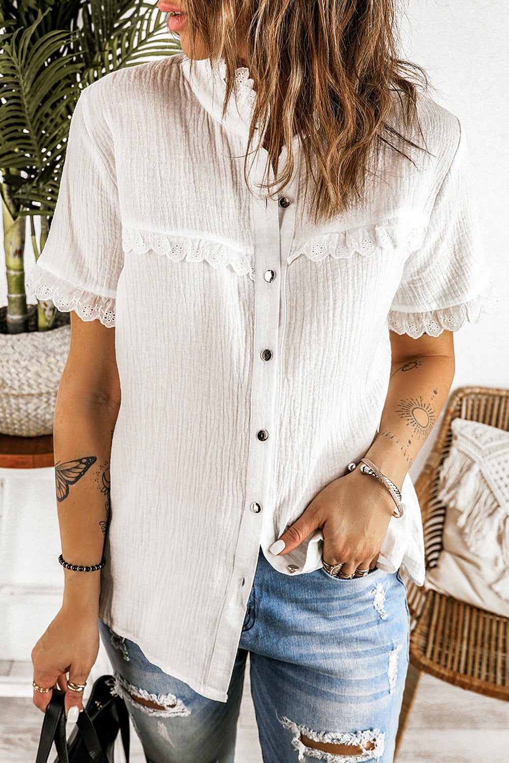 Scalloped Lace Trim Short Sleeve Shirt