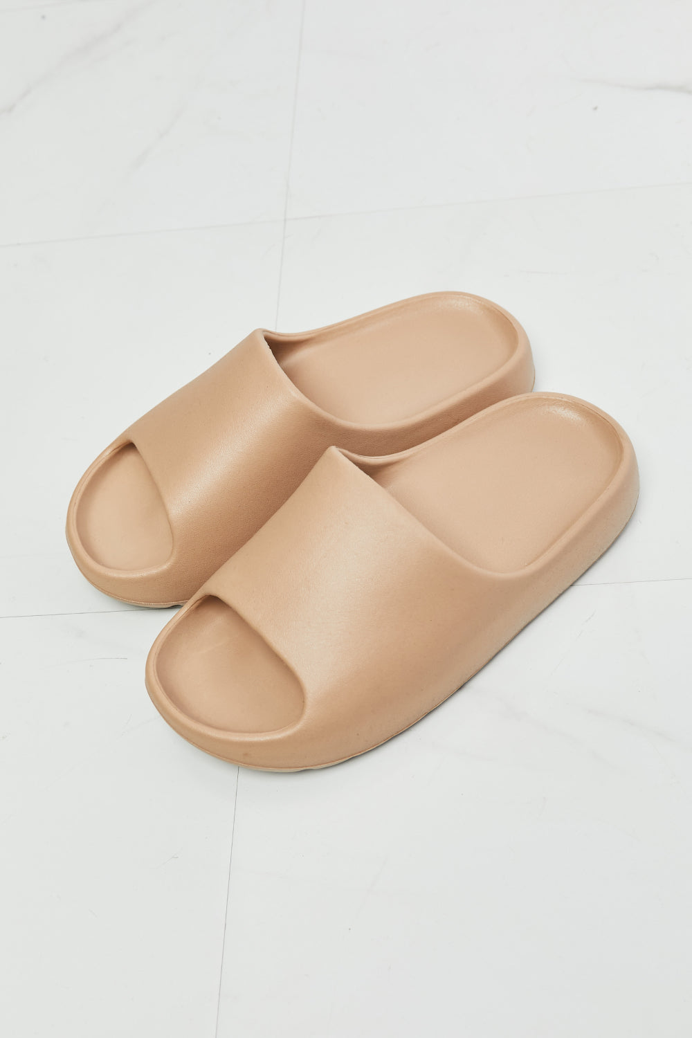 Comfort Zone Slides in Beige